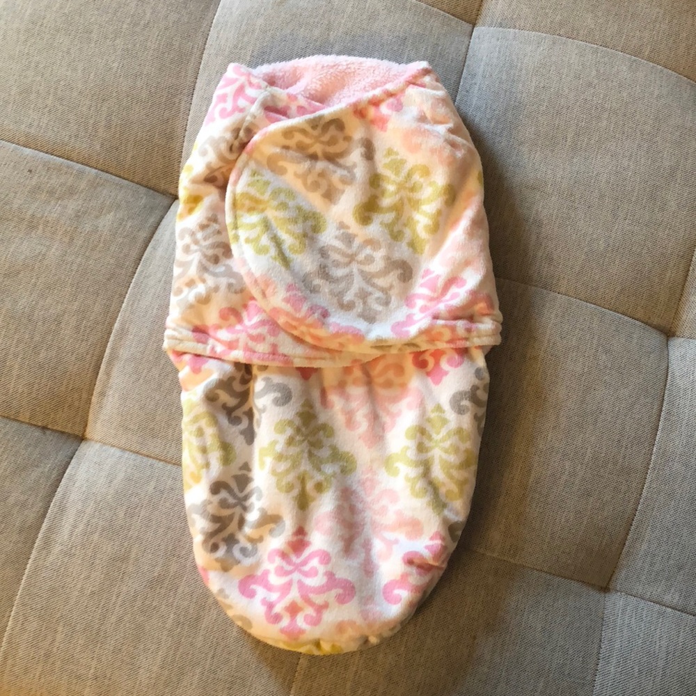 Warm cuddly 0-3 month swaddle